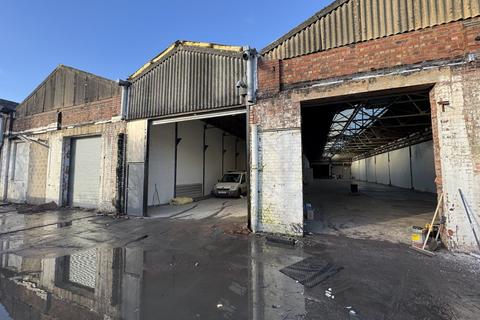 Industrial unit to rent, Bay 3, 875-901 Tyburn Road, Erdington, Birmingham, B24 9NY