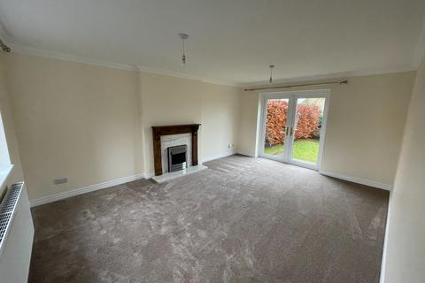 4 bedroom detached house to rent, Highfell Rise, Keighley BD22