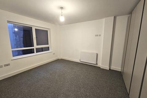 1 bedroom apartment to rent, 1 bed with balcony in Baltic Triangle