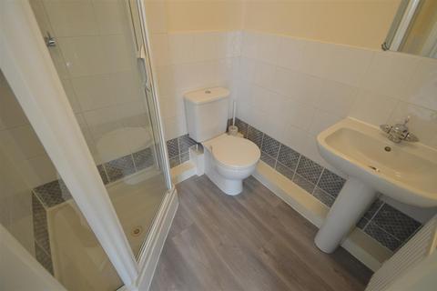 4 bedroom house to rent, Jackson Crescent, Manchester M15