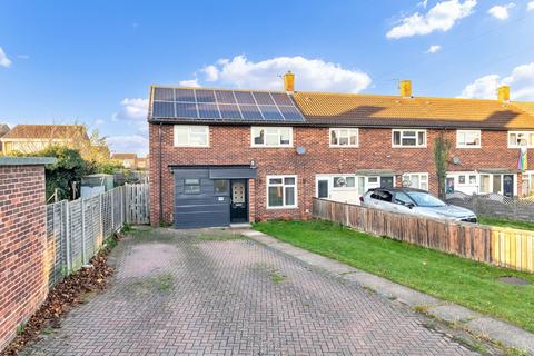 3 bedroom end of terrace house for sale, Ermine Close, Royston SG8