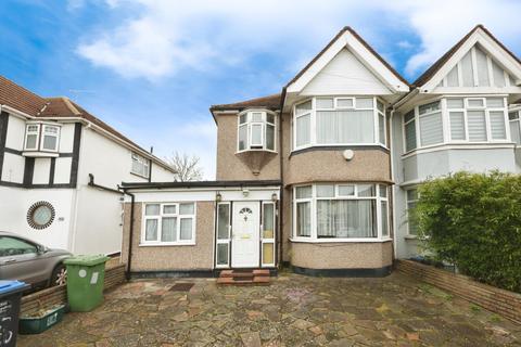 4 bedroom semi-detached house for sale, Valley Drive, London