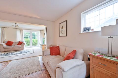 4 bedroom detached house to rent, Orchard Gardens, Leatherhead,, Effingham, Leatherhead, KT24