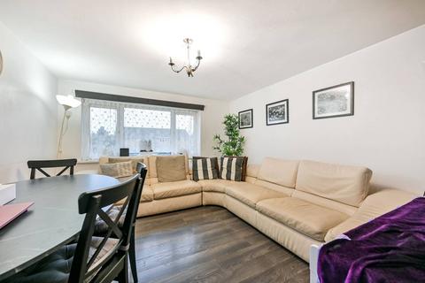 2 bedroom maisonette for sale, Channel Close, Hounslow, TW5