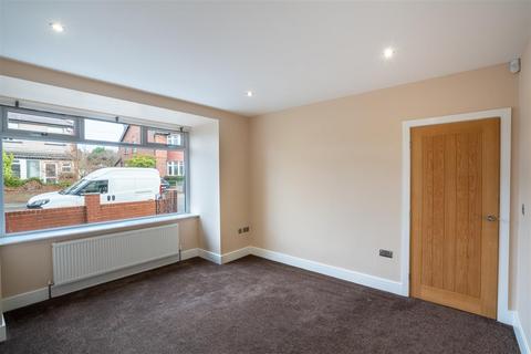 3 bedroom semi-detached house for sale, Hawthorn Road, Leeds LS19