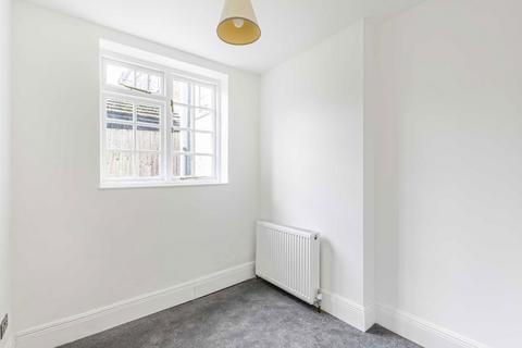 2 bedroom flat to rent, Pagoda Avenue, Richmond TW9