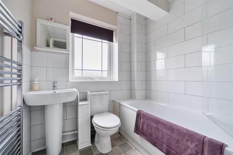 3 Beverley Way, Chippenham, SN14 0XS