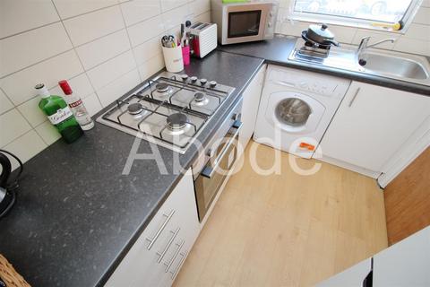 4 bedroom house to rent, Brudenell Street, Hyde Park, Leeds