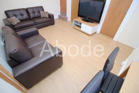 4 bedroom house to rent, Brudenell Street, Hyde Park, Leeds