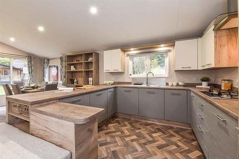 3 bedroom lodge for sale, Tattershall Lakes Country Park