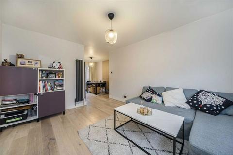 43a Burnt Ash Road, London, SE12 8RF