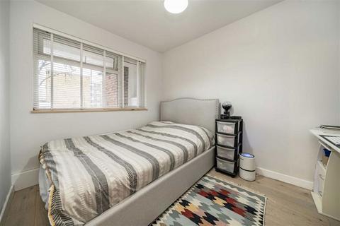 43a Burnt Ash Road, London, SE12 8RF