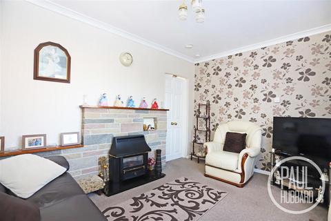 3 bedroom terraced house for sale, Hawthorn Avenue, Lowestoft, NR33