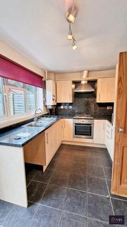 2 bedroom terraced house to rent, Westglade, Farnborough GU14