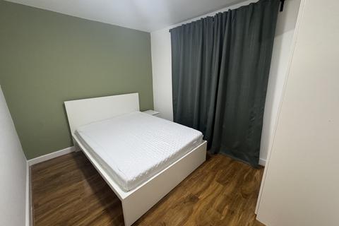 1 bedroom in a house share to rent, Croydon CR7