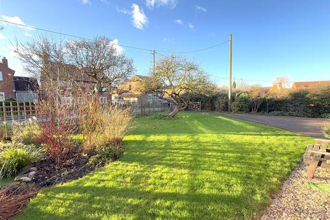 3 bedroom detached bungalow for sale, Chapel Street, Barkestone