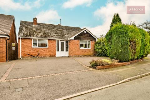 4 bedroom detached bungalow for sale, Giffords Croft, Lichfield, WS13