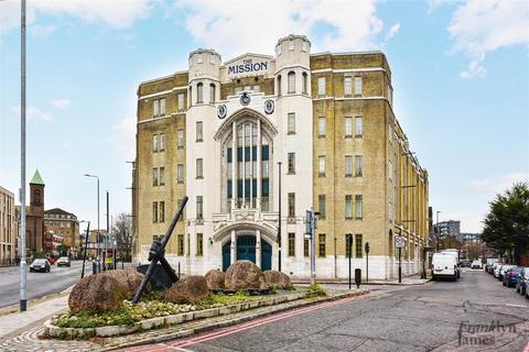 2 bedroom apartment for sale, Commercial Road, London, E14