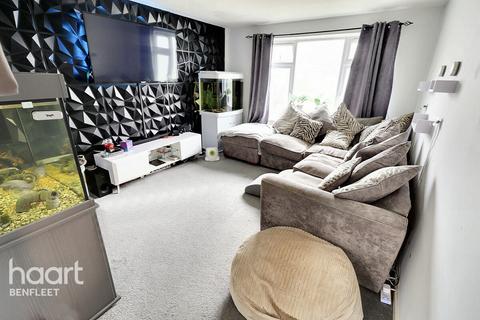 2 bedroom flat for sale, Dovercliff Road, Canvey Island