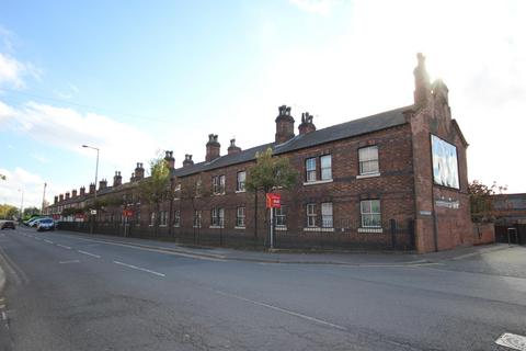 3 bedroom terraced house to rent, Shobnall Road , Burton upon Trent DE14