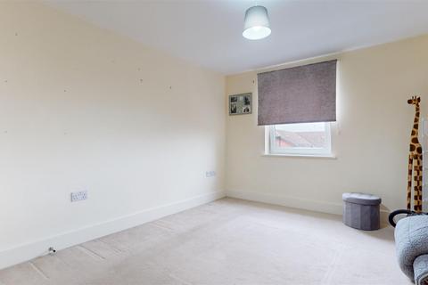 2 bedroom apartment for sale, Princes Way, Bletchley, Milton Keynes