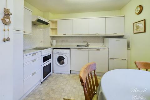 2 bedroom ground floor maisonette for sale, McKenzie Close, Buckingham