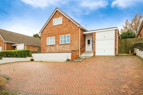 4 bedroom detached house for sale, Huntsmans Corner, Wrexham LL12