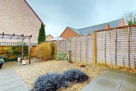 3 bedroom terraced house for sale, Winchcombe Meadows, Oakridge Park, Milton Keynes