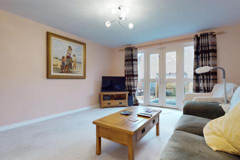 3 bedroom terraced house for sale, Winchcombe Meadows, Oakridge Park, Milton Keynes