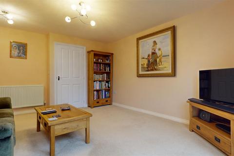 3 bedroom terraced house for sale, Winchcombe Meadows, Oakridge Park, Milton Keynes