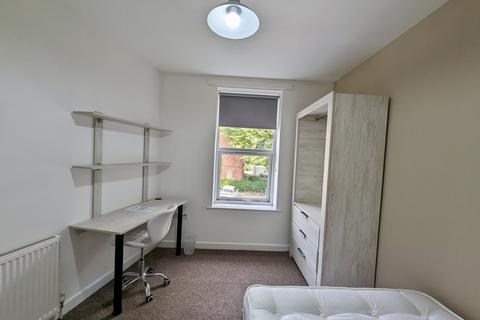 4 bedroom flat to rent, The Globe, Newcastle NE2