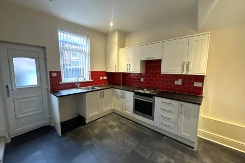 2 bedroom terraced house for sale, Lyndale Avenue, Reddish