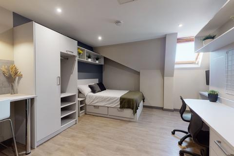 Studio to rent, Monument House, Newcastle NE1