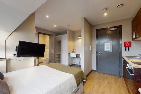 Studio to rent, Monument House, Newcastle NE1