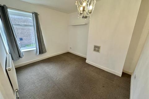 2 bedroom terraced house for sale, Hollinbank Lane, Heckmondwike