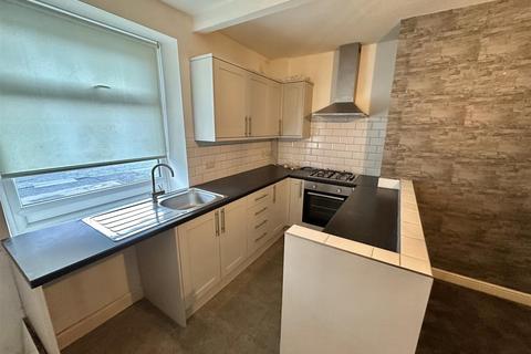 2 bedroom terraced house for sale, Hollinbank Lane, Heckmondwike