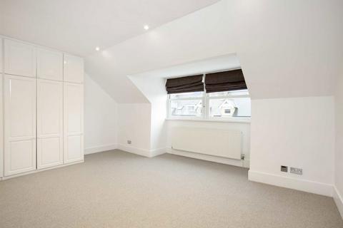 2 bedroom flat for sale, Halford Road, Richmond TW10