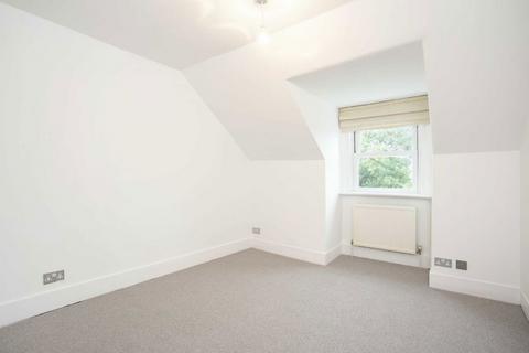 2 bedroom flat for sale, Halford Road, Richmond TW10