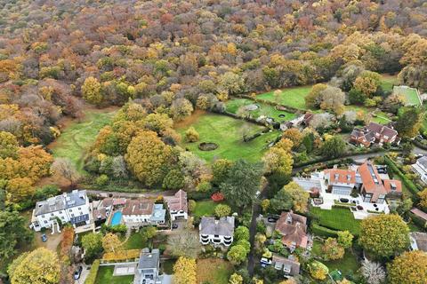 undefined, Kings Hill, Loughton