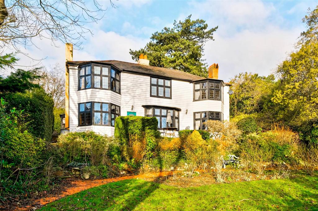 Detached house exterior, garden