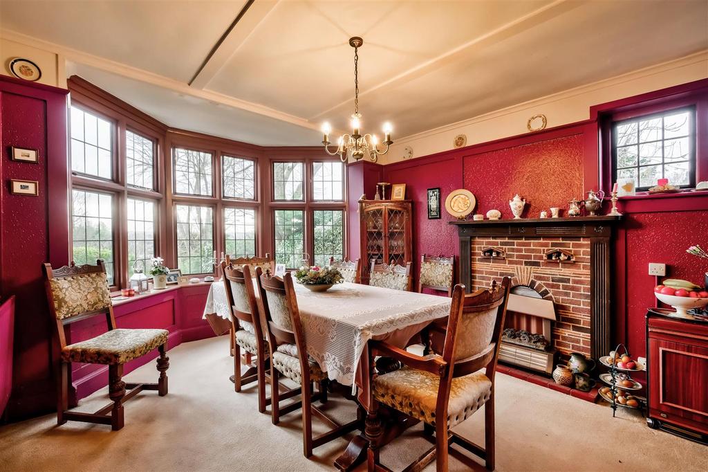 Dining room, fireplace