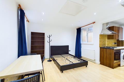 Studio to rent, Prado Path, Twickenham