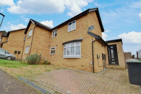 3 bedroom semi-detached house to rent, Fairhaven Crescent, Hertfordshire WD19