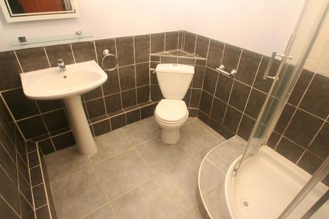 2 bedroom flat to rent, Rose Court, Colchester CO1