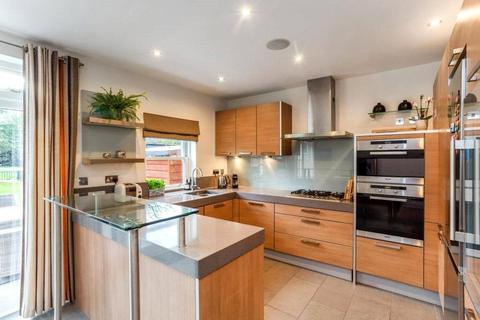 4 bedroom terraced house for sale, The Cloisters, Bridgeman Drive, Windsor, Berkshire, SL4