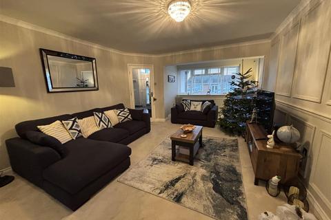 99 Barry Drive, Kirby Muxloe, Leicester, LE9 2HJ