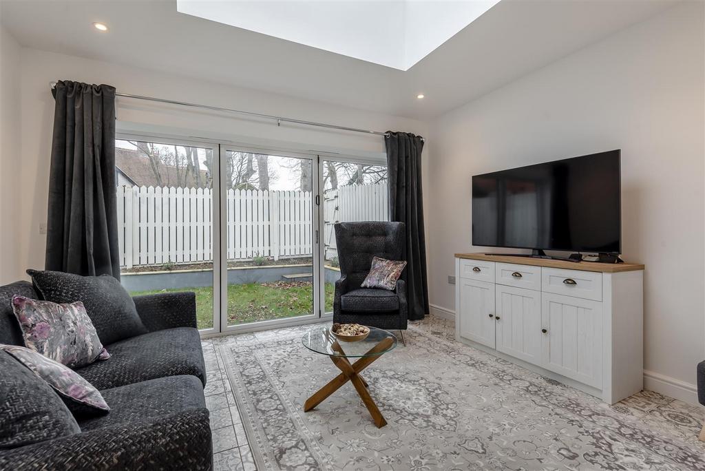 8631274-interior26.jpg
