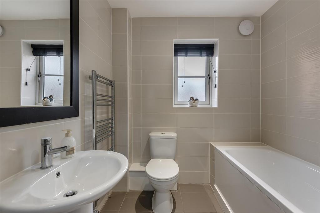 8631274-interior12.jpg