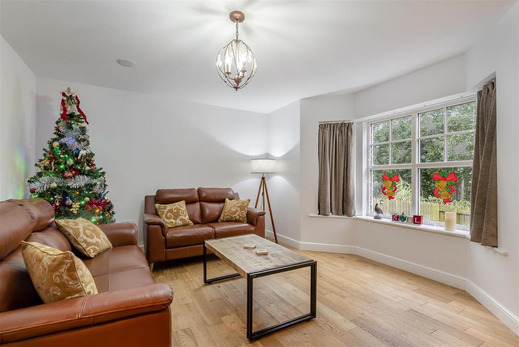 8631274-interior18.jpg