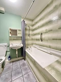 48 Bowring Close, Exeter, EX1 3TU